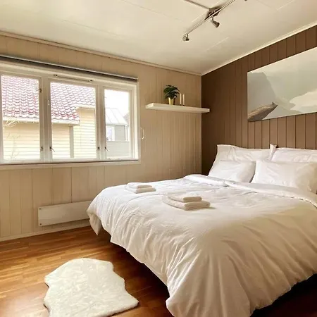 Leilighet Modern And 3 Beds Free Parking *